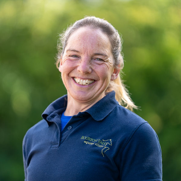 Emma Godfrey - Bourton Vale Equine Clinic - Portraits (Web) 2026.06